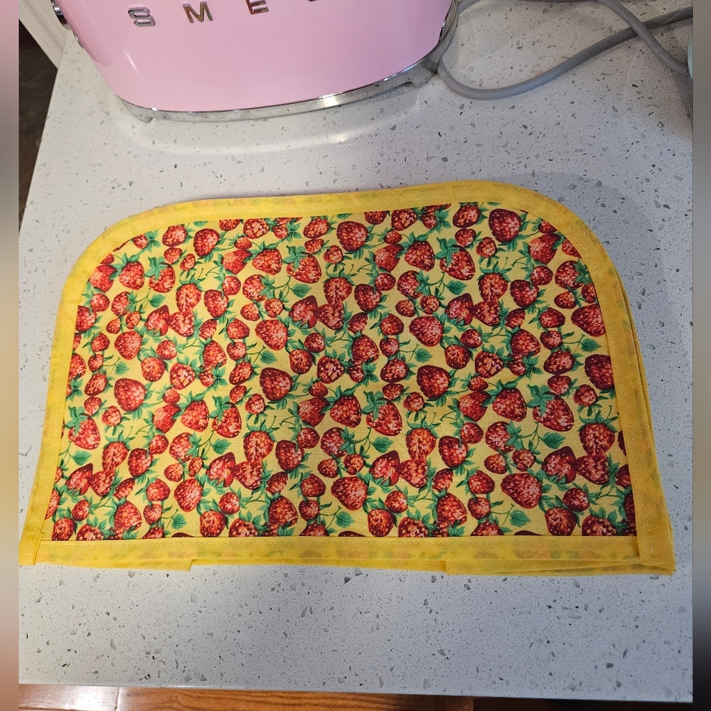 Toaster Cover 4 Slice Strawberry